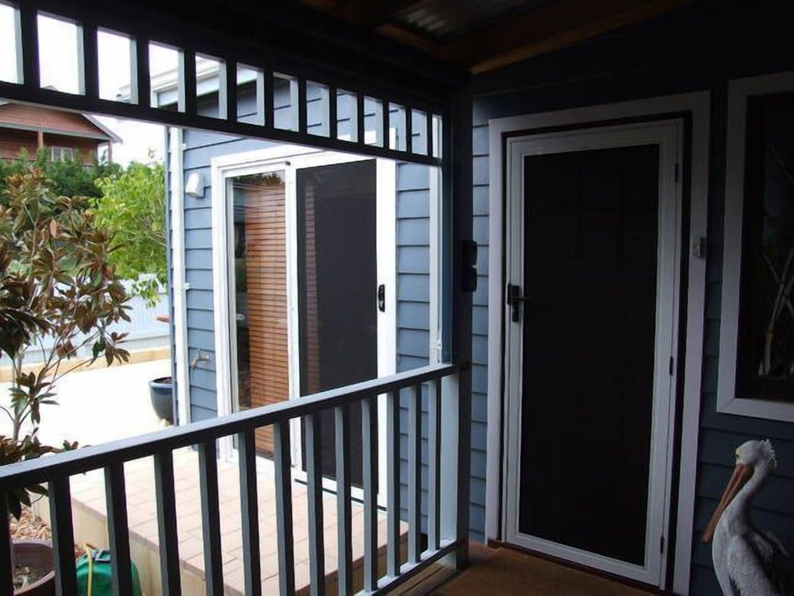 Pelicans Rest Shoalwater Bay\nPelican Retreat — image 4