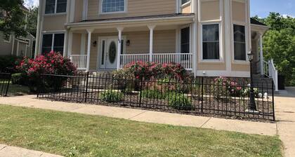 Beautiful Home in Happy Valley 2.2 Miles from Beaver Stadium
