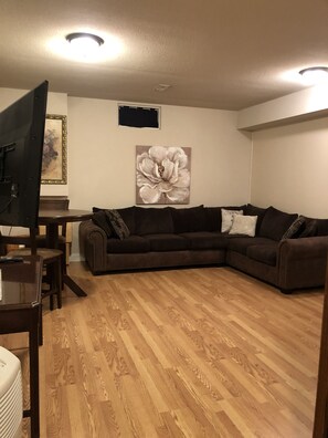 Smart-TV, peis, videospill og DVD-spiller