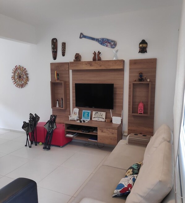 LCD-Fernseher, DVD-Player