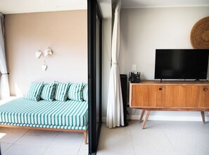 1 bedroom, in-room safe, iron/ironing board, free WiFi