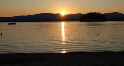 Sunnyside casa cerca de Sunday River, Black Mountain, lagos, ríos y caminatas