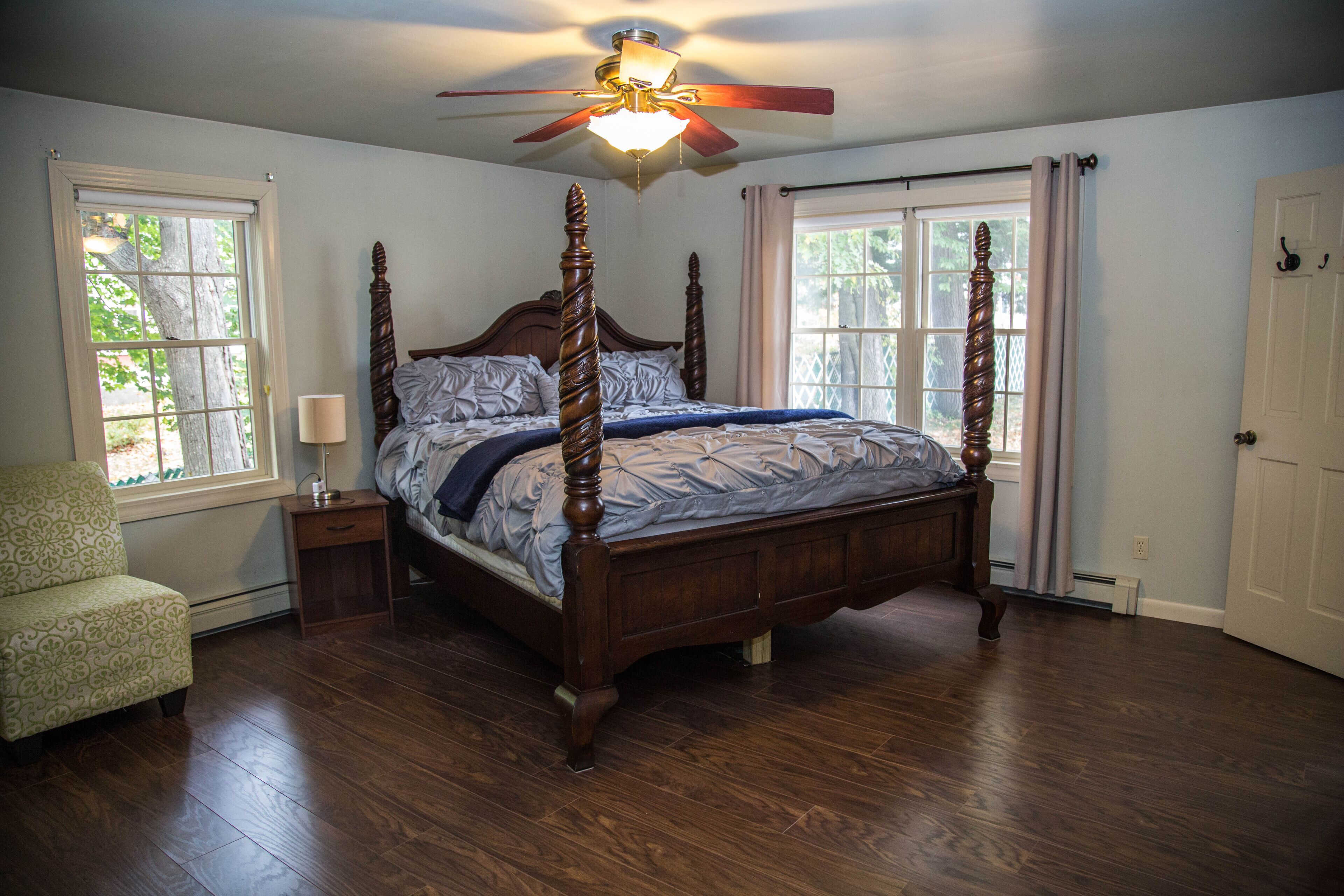 4 bedrooms, iron/ironing board, free WiFi, bed sheets