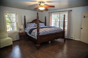 4 chambres, fer et planche à repasser, Wi-Fi gratuit, draps fournis