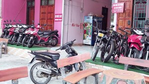 Free self parking - Khanh Linh Guest House (Ha Giang 1)