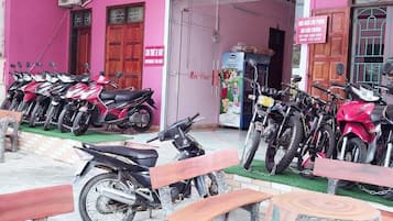 Bãi đậu xe tự phục vụ miễn phí