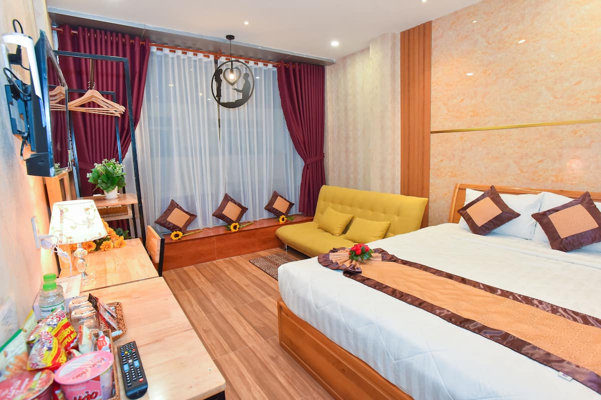Minibar, soundproofing, free WiFi