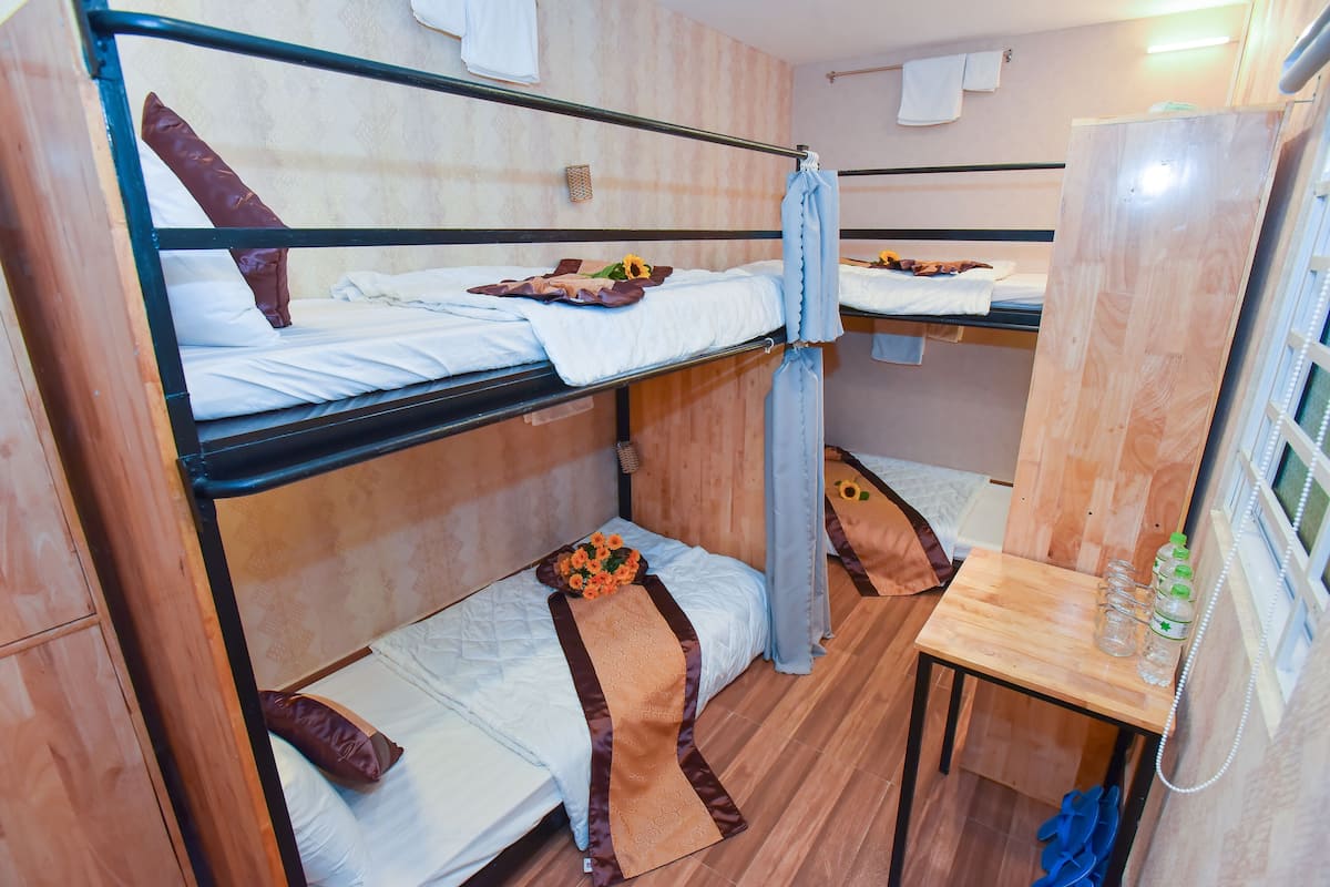 Bed in 4-Bed Mixed Dormitory | Minibar, soundproofing, free WiFi