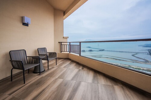 Azure Pavilion Hotel by R&F Huidong Resort