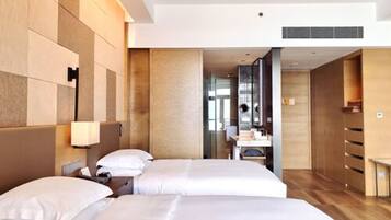 Minibar, in-room safe, desk, laptop workspace