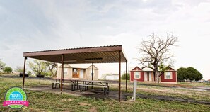 Property grounds - Life's Suites (Hamlin)