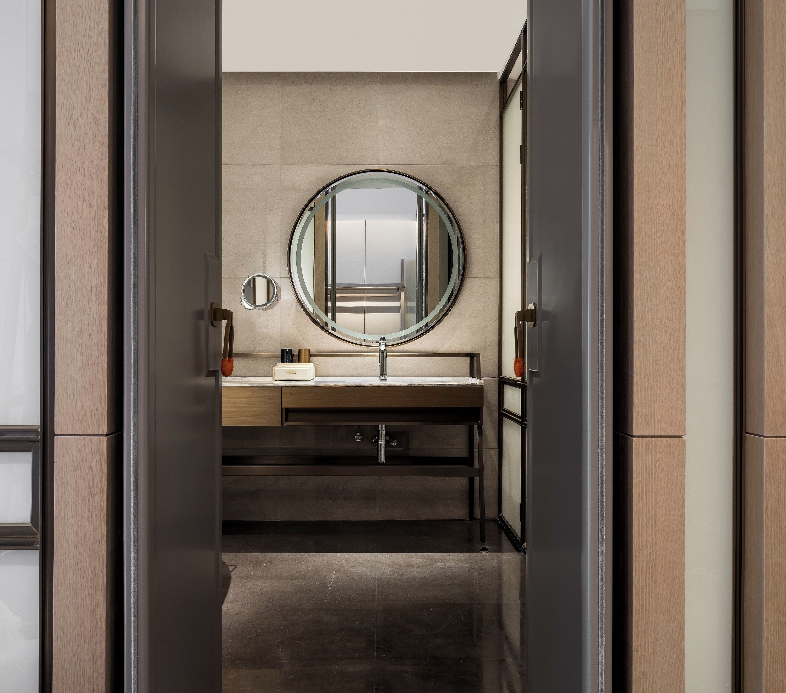 Deep-soaking bathtub, rainfall showerhead, free toiletries, hair dryer