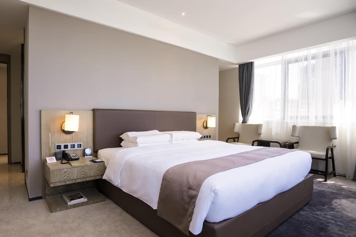 Superior Room, 1 King Bed | In-room safe, desk, iron/ironing board, cribs (free)