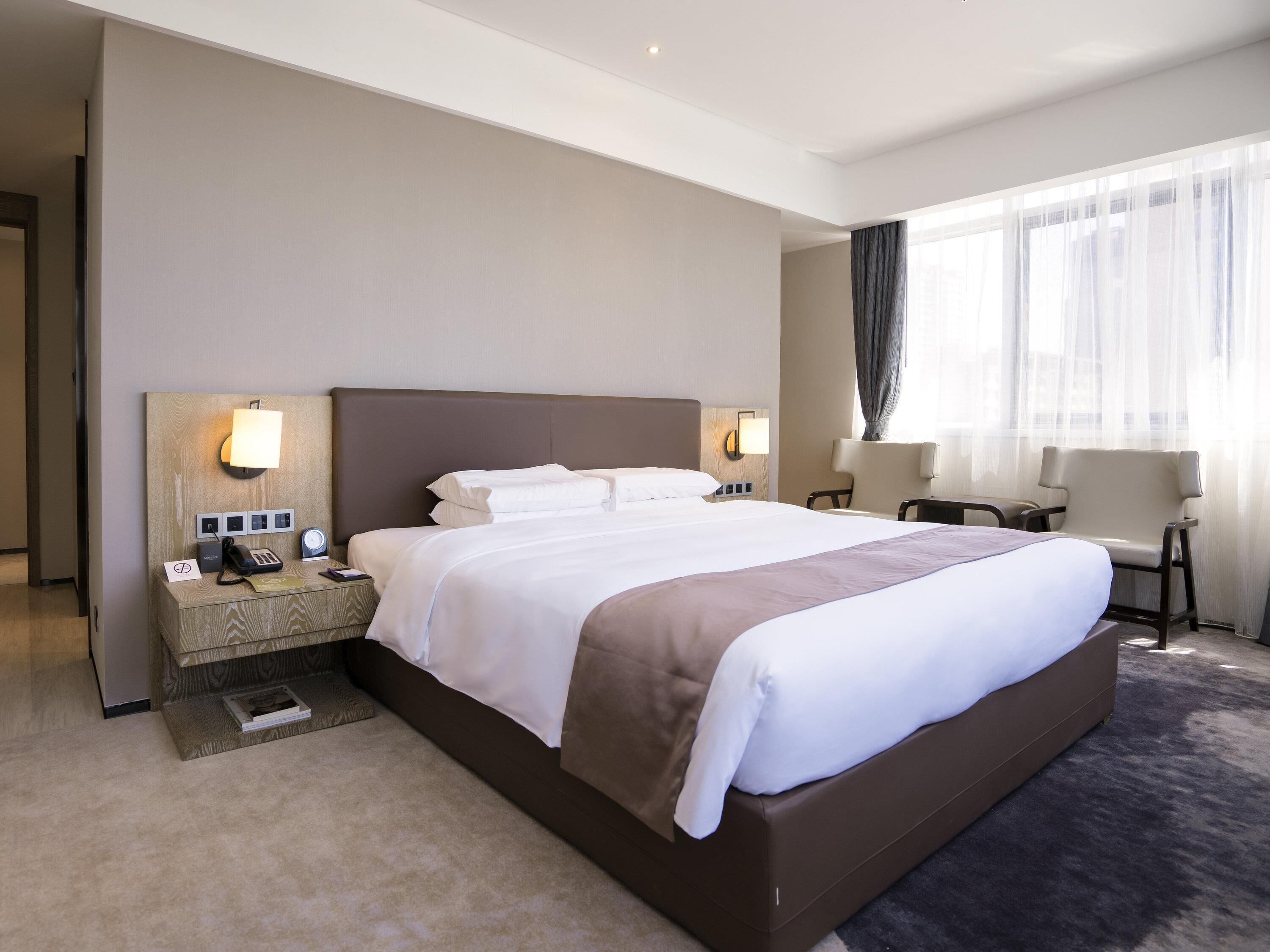 Superior Room, 1 King Bed