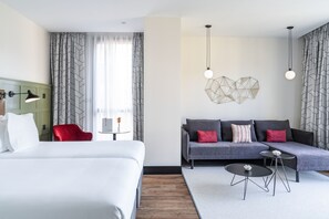 Premium bedding, down comforters, minibar, in-room safe - Hotel Vincci Consulado De Bilbao (Bilbao)