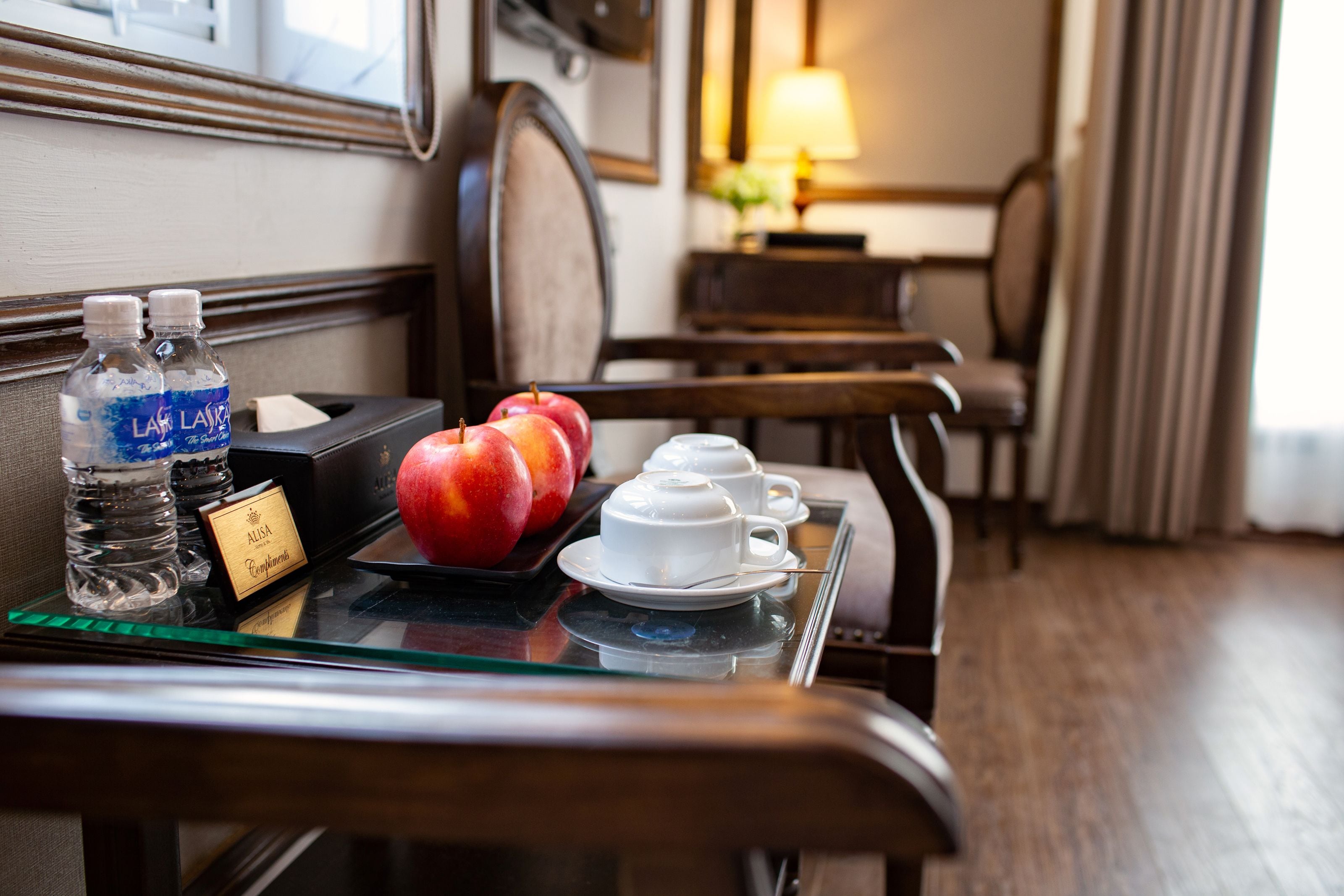 fridge, coffee/tea maker, electric kettle