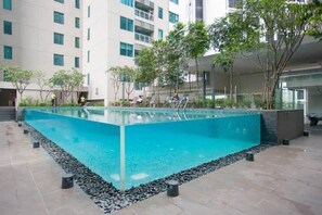 Outdoor pool - Mercu Summer Suite KLCC by Fervent (Kuala Lumpur)
