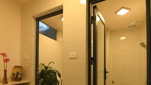 Family Room, 2 Queen Beds | Bathroom | Shower, free toiletries, hair dryer, slippers - Old Quarter Family Hotel (Hanoi)