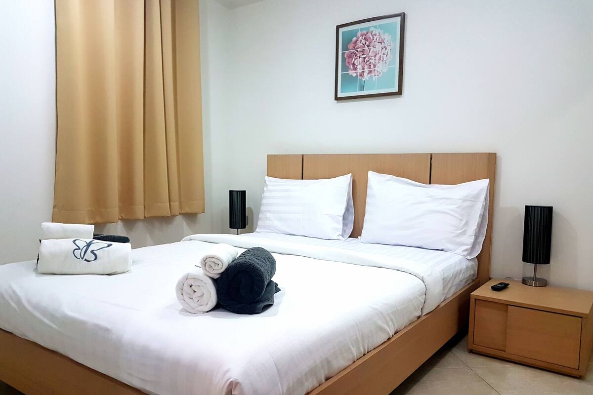 Two Bedrooms Apartment | 2 bedrooms, desk, blackout drapes, soundproofing