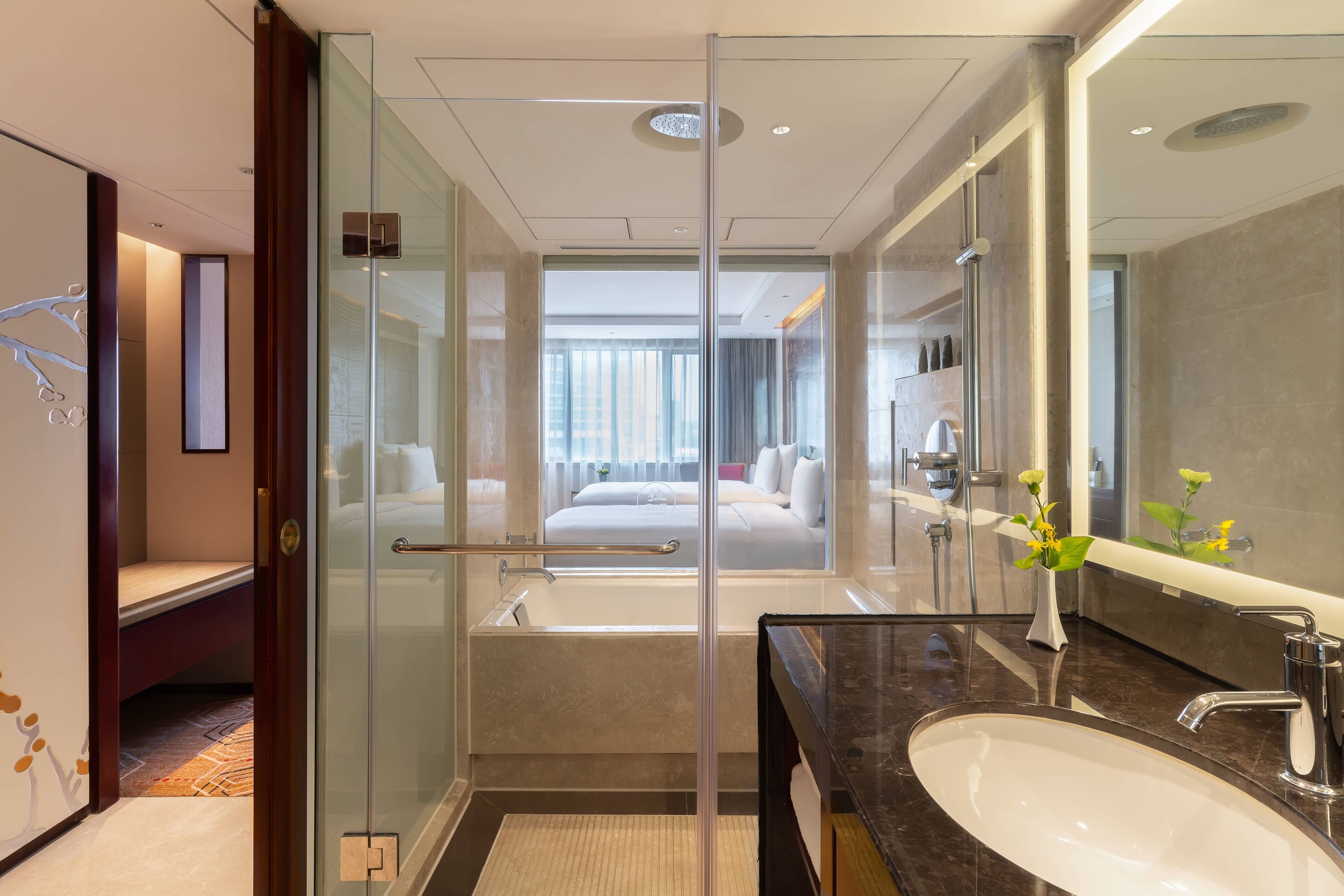 1 bedroom, minibar, in-room safe, desk