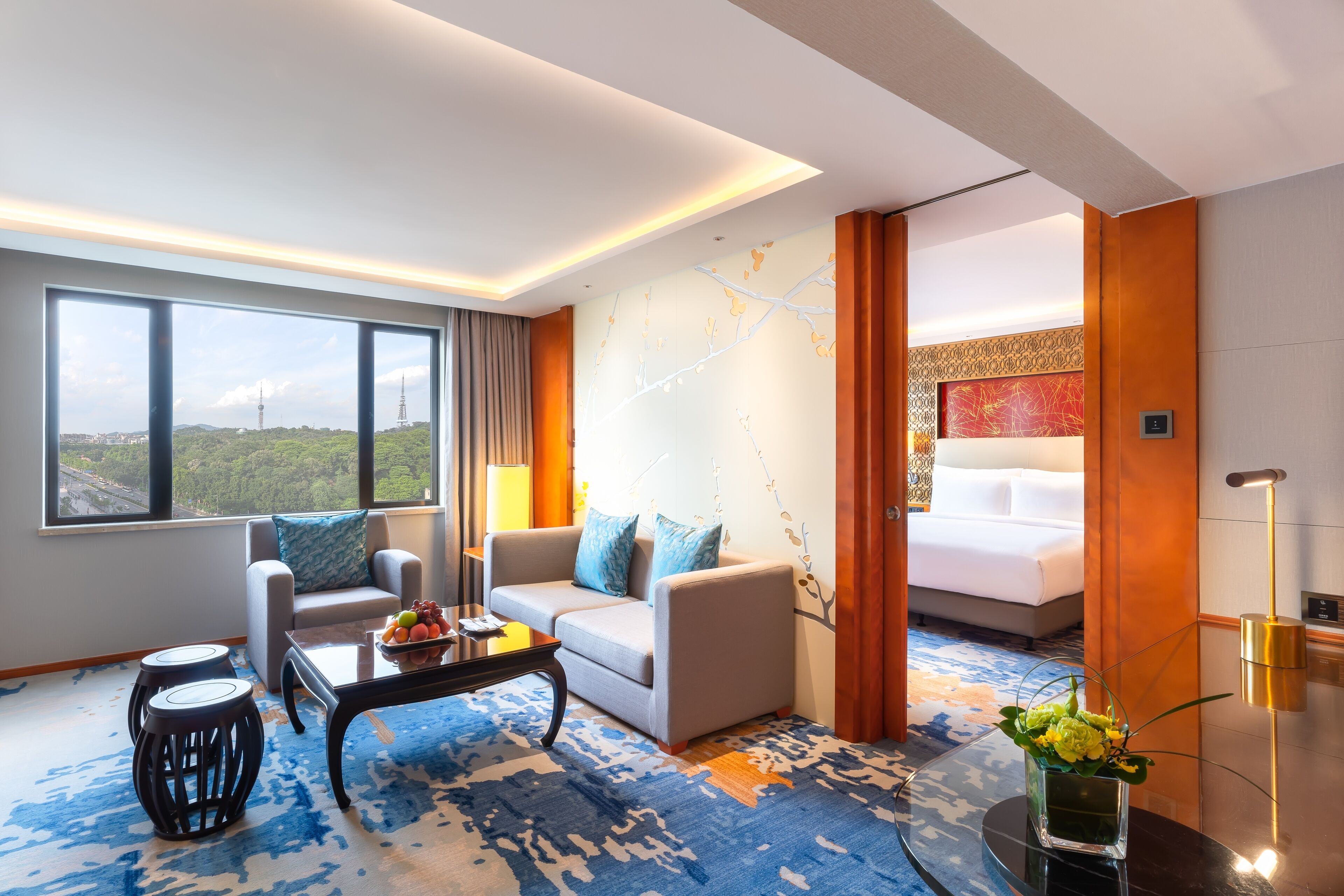 executive suite | 1 bedroom, minibar, in-room safe, desk