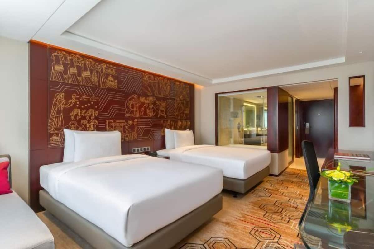 1 Schlafzimmer, Minibar, Zimmersafe, Schreibtisch