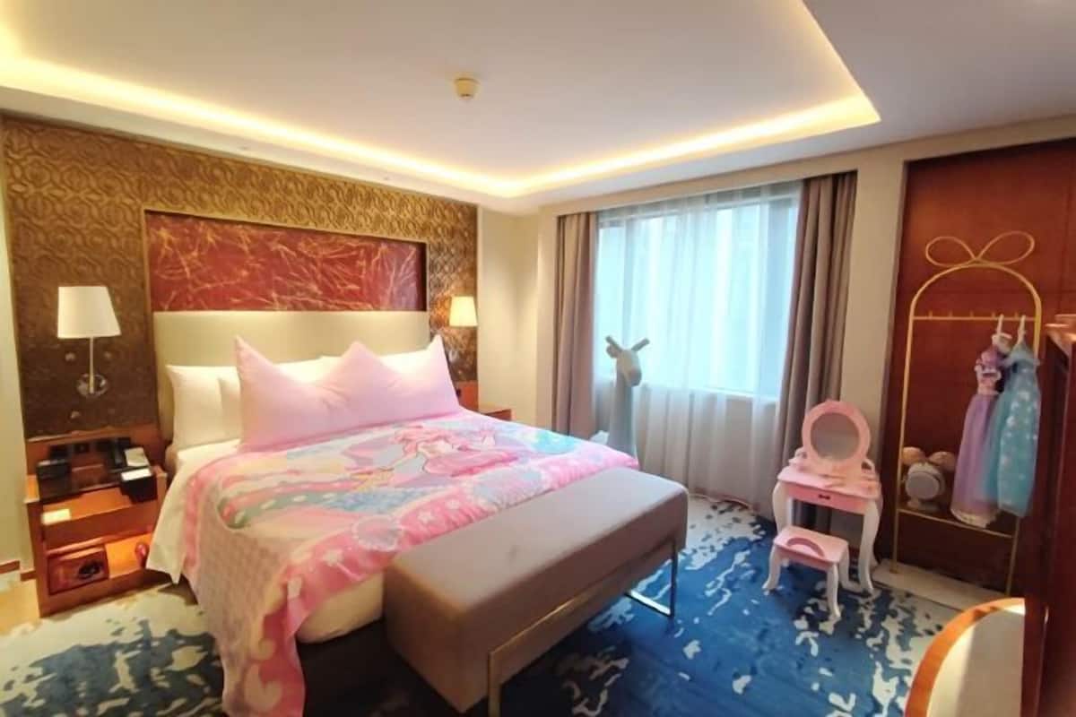 1 Schlafzimmer, Minibar, Zimmersafe, Schreibtisch