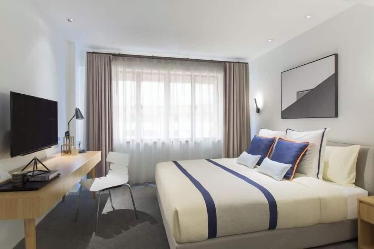 1 Schlafzimmer, Minibar, Zimmersafe, Schreibtisch