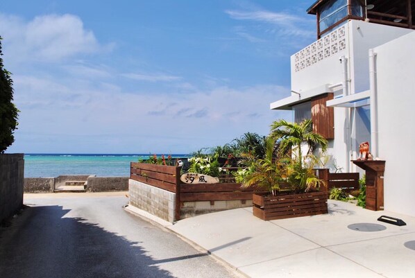 Front of property - Shirahama no yado shiokaze (Nakijin)