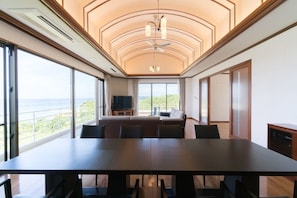 Private Vacation Home, Ocean Front | Living room | Flat-screen TV