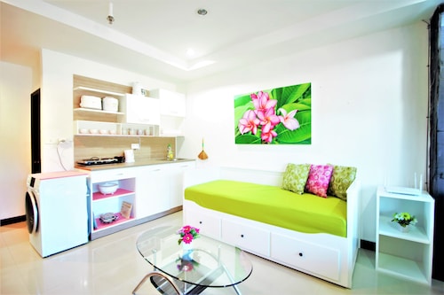 パトン タワー 1.3  パトン ビーチ バイ PHR