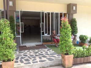 Entrée de l’hébergement