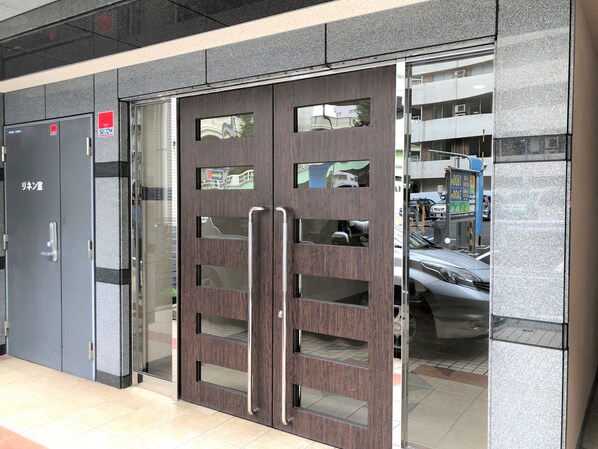 Property entrance - Tokyo Shinhouse-Ikebukuro (Tokyo)