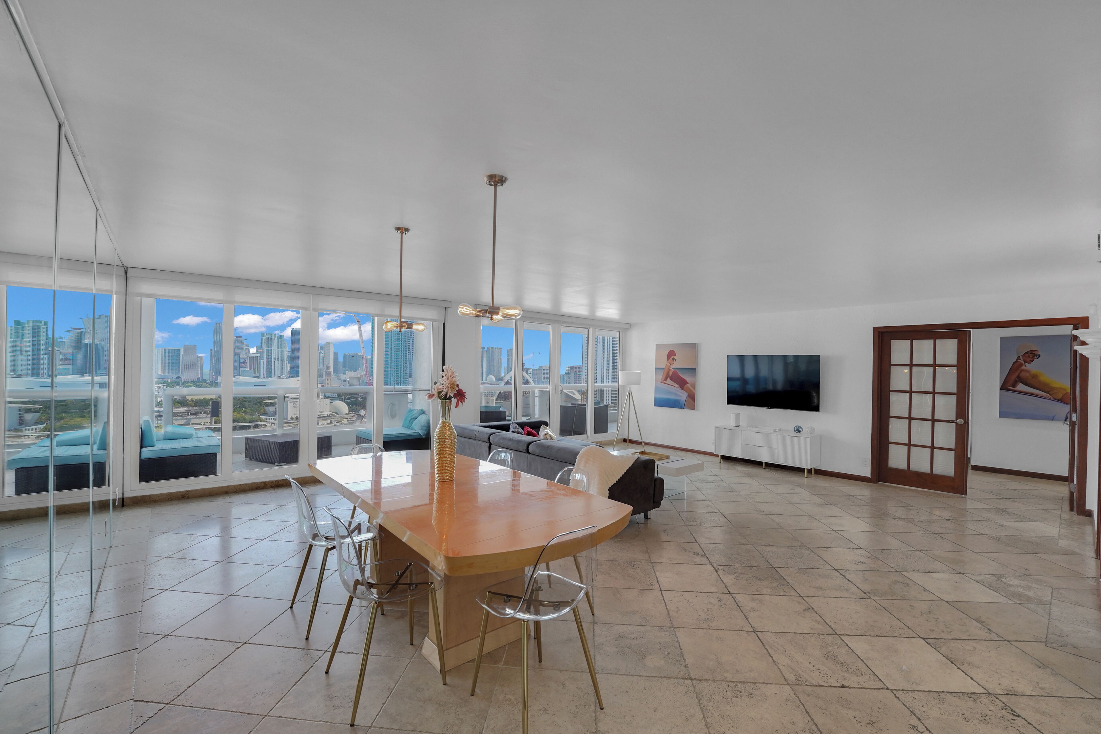 Anchors Away! 2 Bedroom Condo, Monthly Only, Water and Skyline Views!