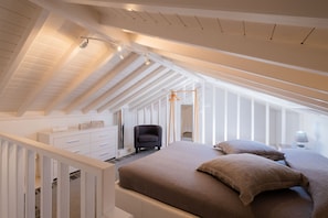 1 chambre, chambres insonorisées, fer et planche à repasser