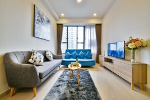 Flat-screen TV - New!!!★★★★ The Tresor Apartment TS-816 (Ho Chi Minh)