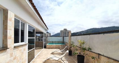 PENTHOUSE WITH POOL AND BARBECUE - GUARUJÁ