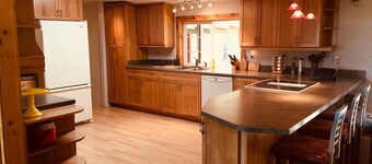 Panoramic view ranch house near Crater Lake