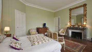 12 Schlafzimmer, Bügeleisen/Bügelbrett, WLAN, Bettwäsche