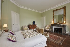 12 Schlafzimmer, Bügeleisen/Bügelbrett, WLAN, Bettwäsche