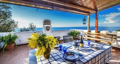 Casa Marisa with Sea View, Terrace and Parking