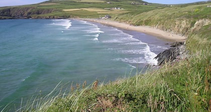 Mökki Vuonna Trefin, Nr. St. Davids. Pembrokeshire Coast National Park, West Wales