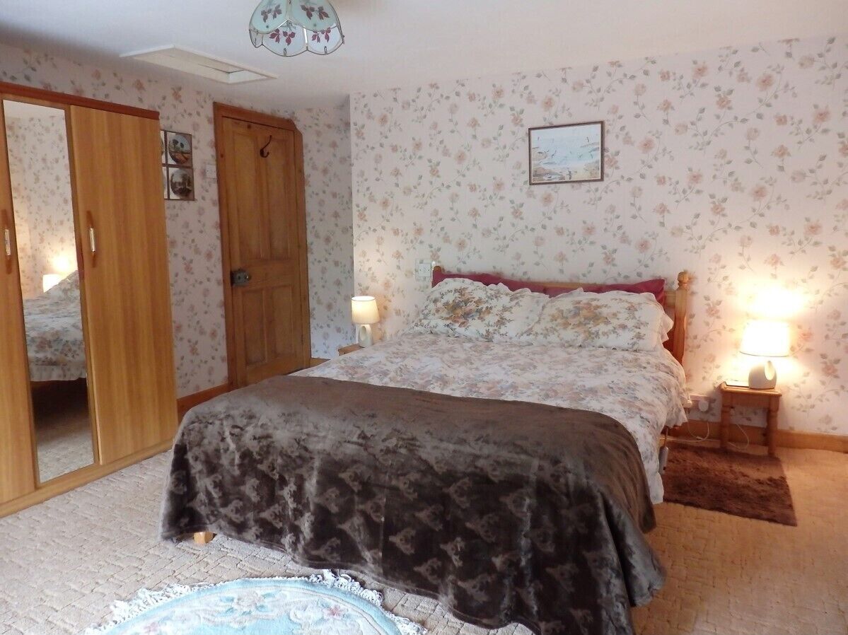 2 chambres, fer et planche à repasser, Wi-Fi gratuit, draps fournis