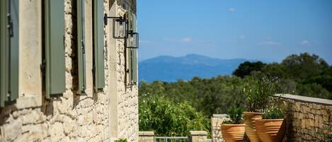 Enceinte de lâhĂ©bergement