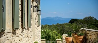 Serenity Villa - Three Bedroom Villa, Sleeps 6