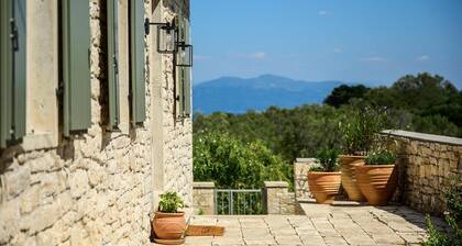 Serenity Villa - Three Bedroom Villa, Sleeps 6