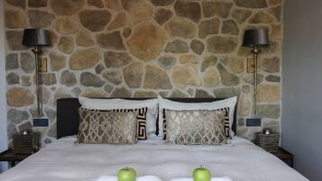 1 bedroom, in-room safe, free WiFi, bed sheets