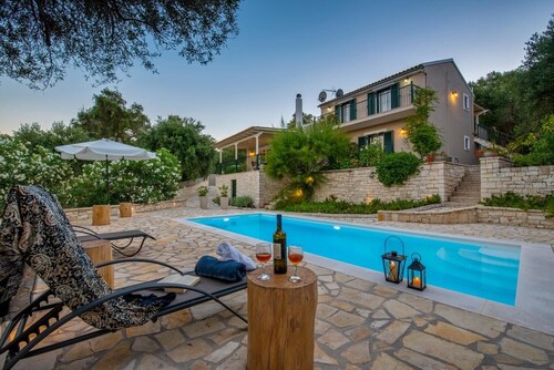 Maritina Villa - Three Bedroom Villa, Sleeps 6