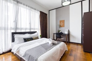 Contemporary Design Studio | In-room safe, free WiFi - Regalia Suites by Sweet Home KL (Kuala Lumpur)