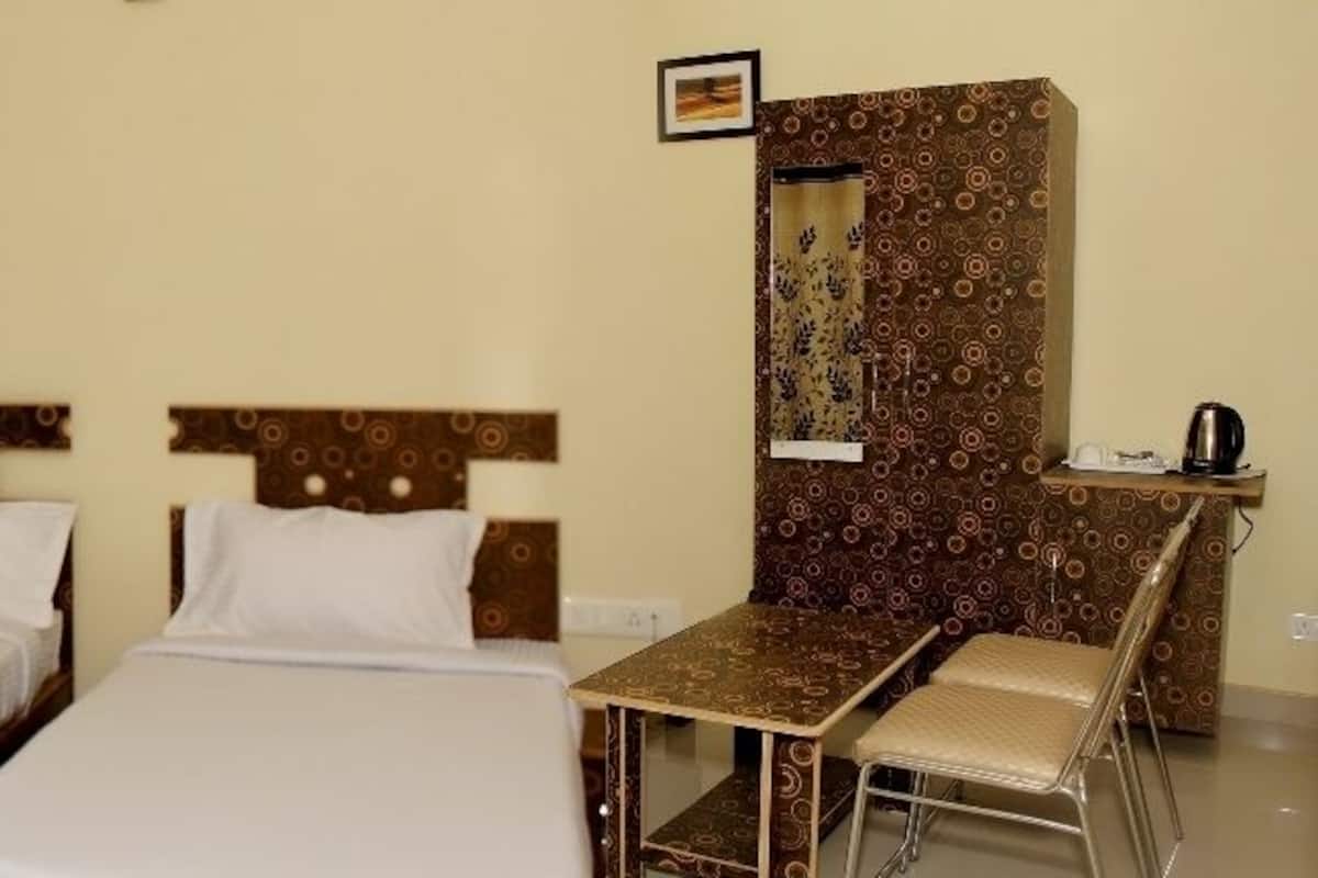 Executive Double or Twin Room, 1 Katil Bujang XL (Large Single), Non Smoking | 1 bilik tidur, cadar kapas Mesir, peralatan tempat tidur premium
